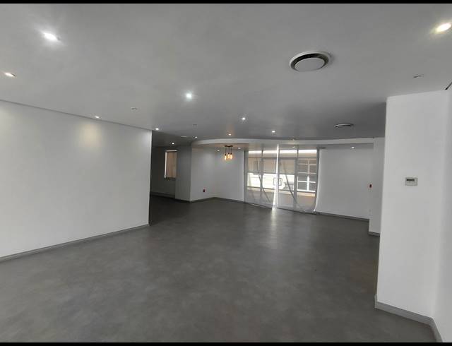 2,415M² OFFICE TO LET IN BRYANSTON